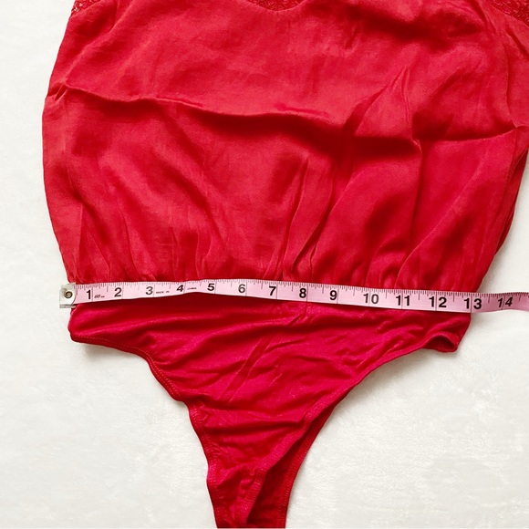 NWT Lulu’s Red Lace Trimmed Camisole Bodysuit - Picture 6 of 11